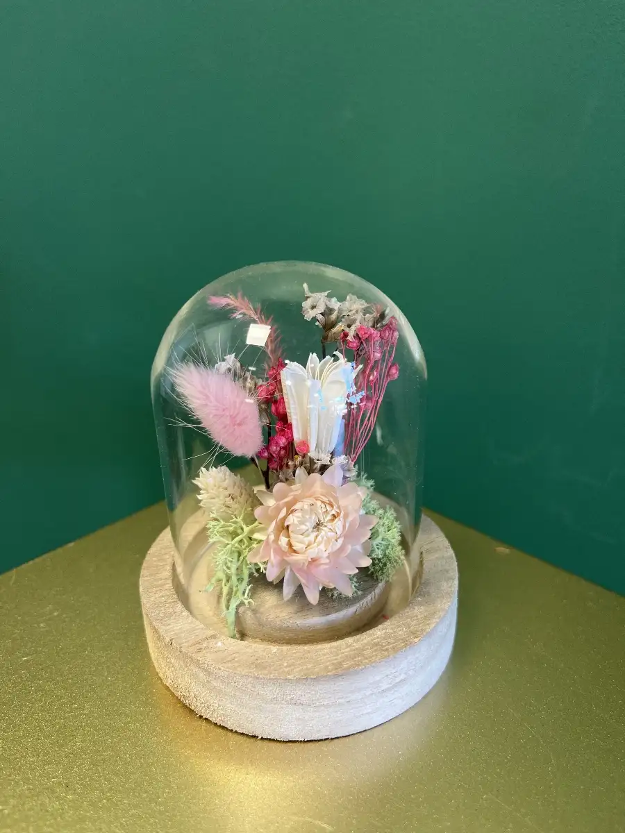 Mini cloche de fleurs séchées rose